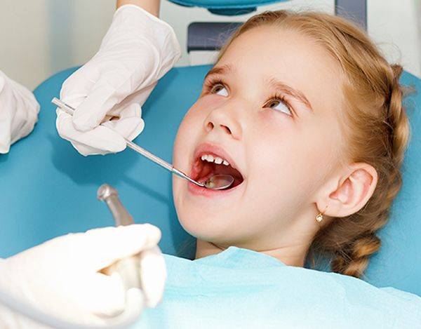 Nguyên nhân và cách điều trị chảy máu chân răng ở trẻ