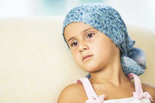 Dấu hiệu nhận biết ung thư máu ở trẻ em
