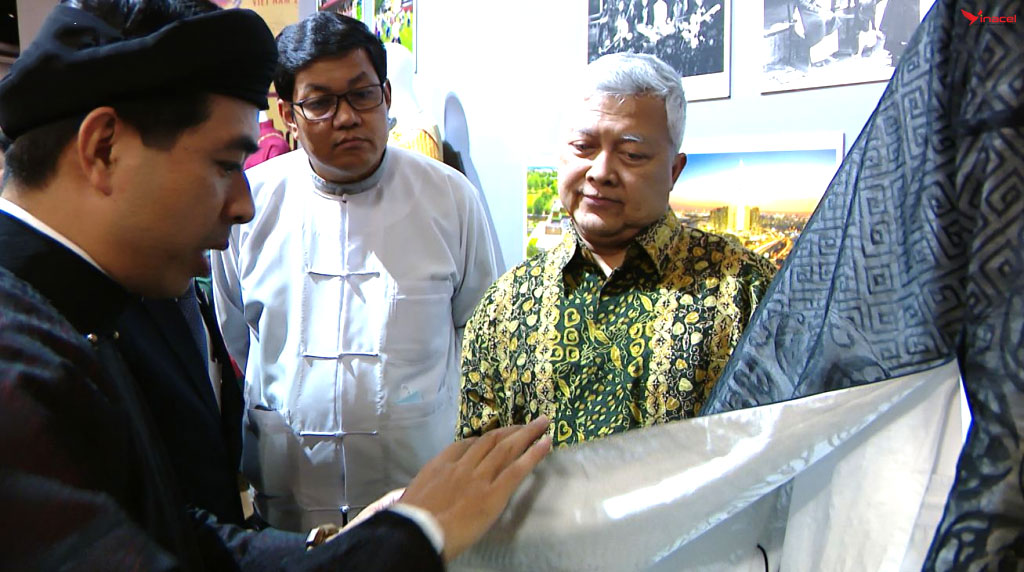 Ths Đinh Hồng Cường - Người Phục Dựng Áo Dài Ngũ Thân TruyềnThống